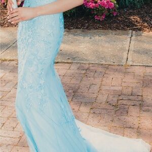 Blue Embellished Sequin Maxi Gown with Sweetheart Neckline for Prom